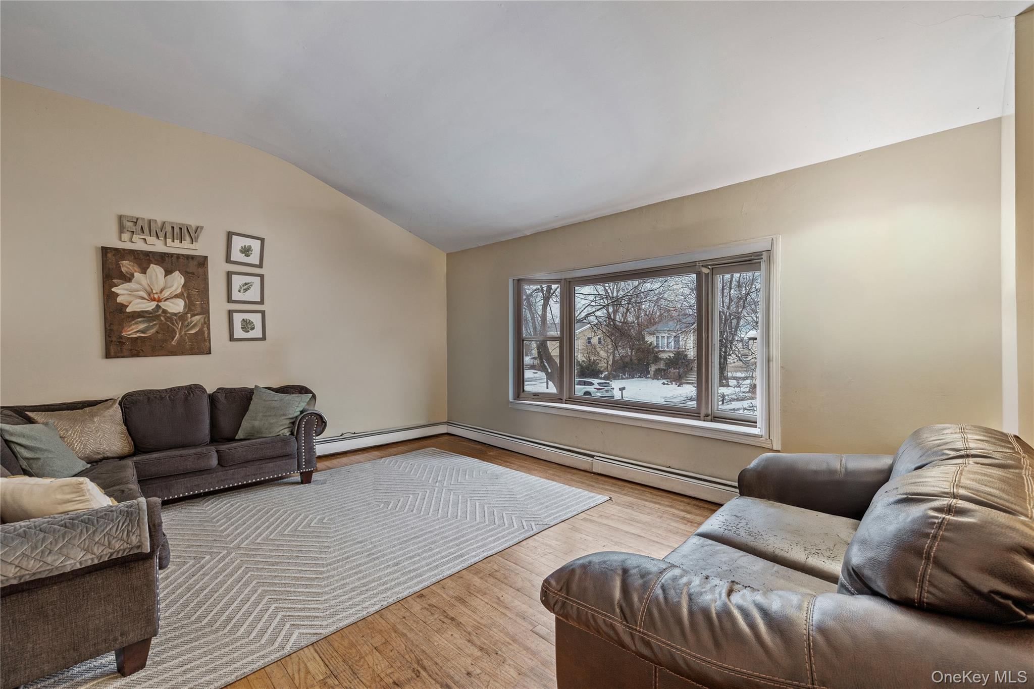 10 Valley Drive, Nanuet, NY 10954