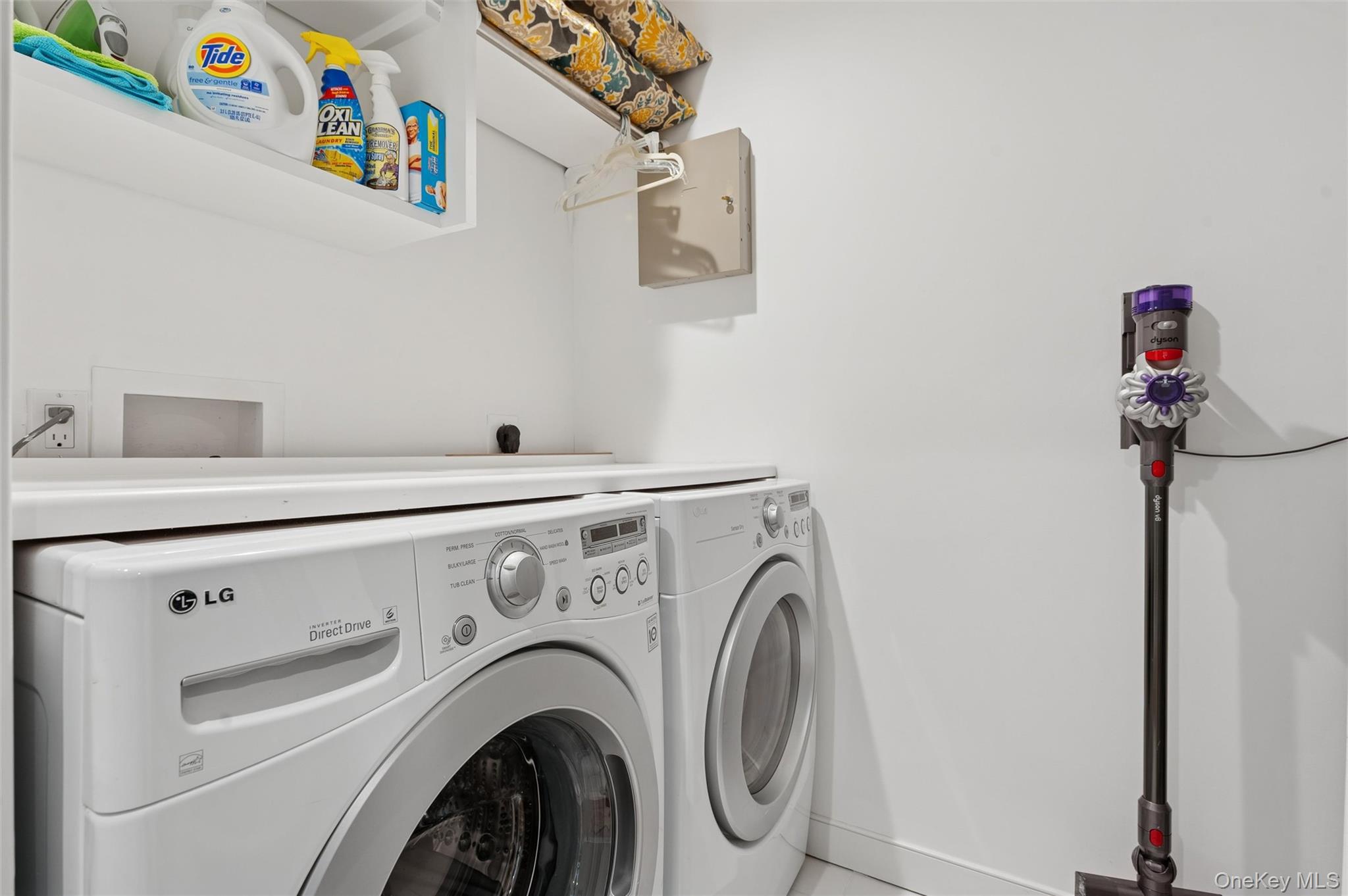 50 Hubbard Lane # 117, Southampton, NY 11968