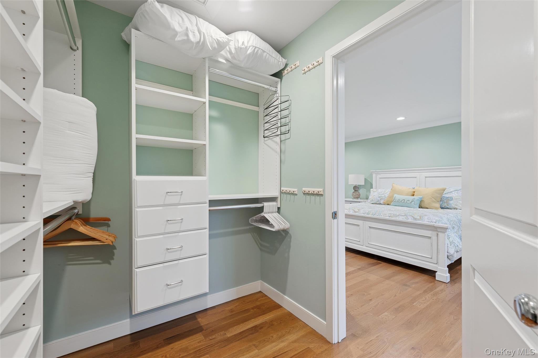 50 Hubbard Lane # 117, Southampton, NY 11968