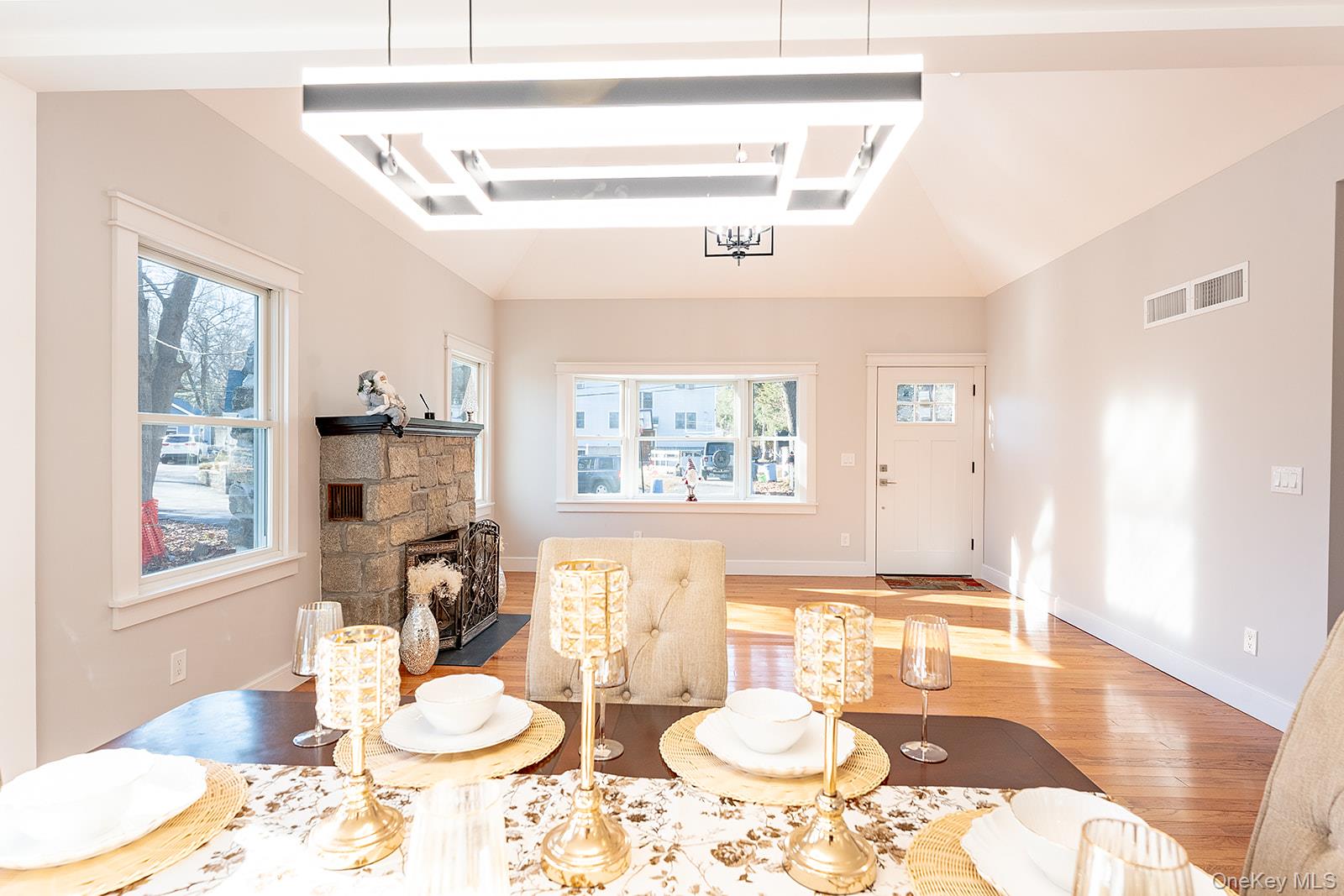 8 Overlook Court, Cortlandt Manor, NY 10567