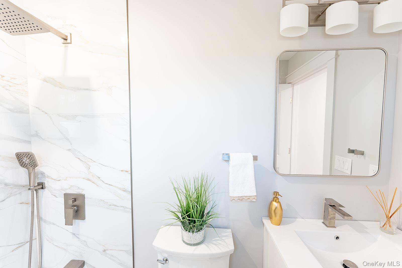 8 Overlook Court, Cortlandt Manor, NY 10567