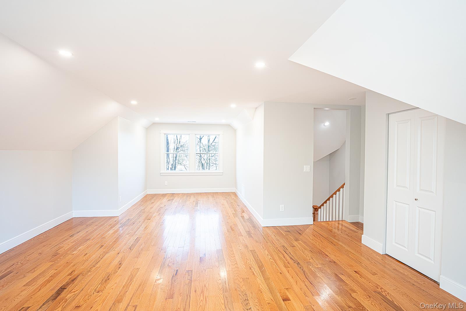 8 Overlook Court, Cortlandt Manor, NY 10567