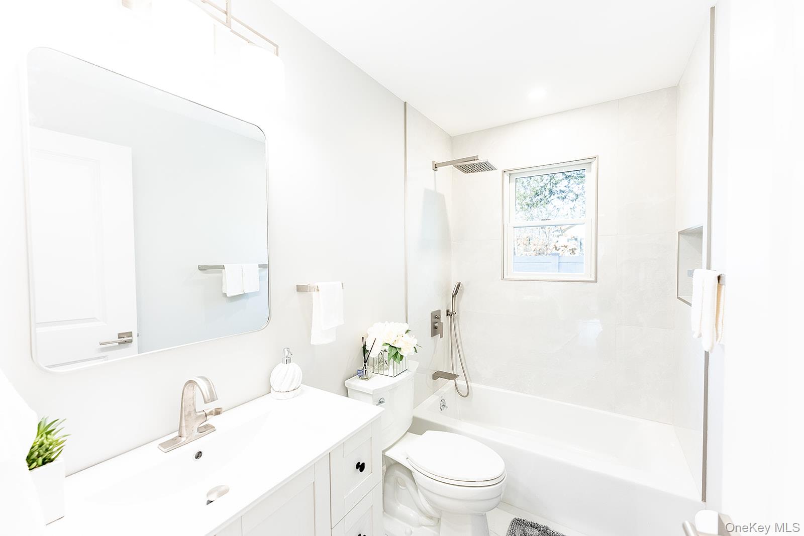 8 Overlook Court, Cortlandt Manor, NY 10567