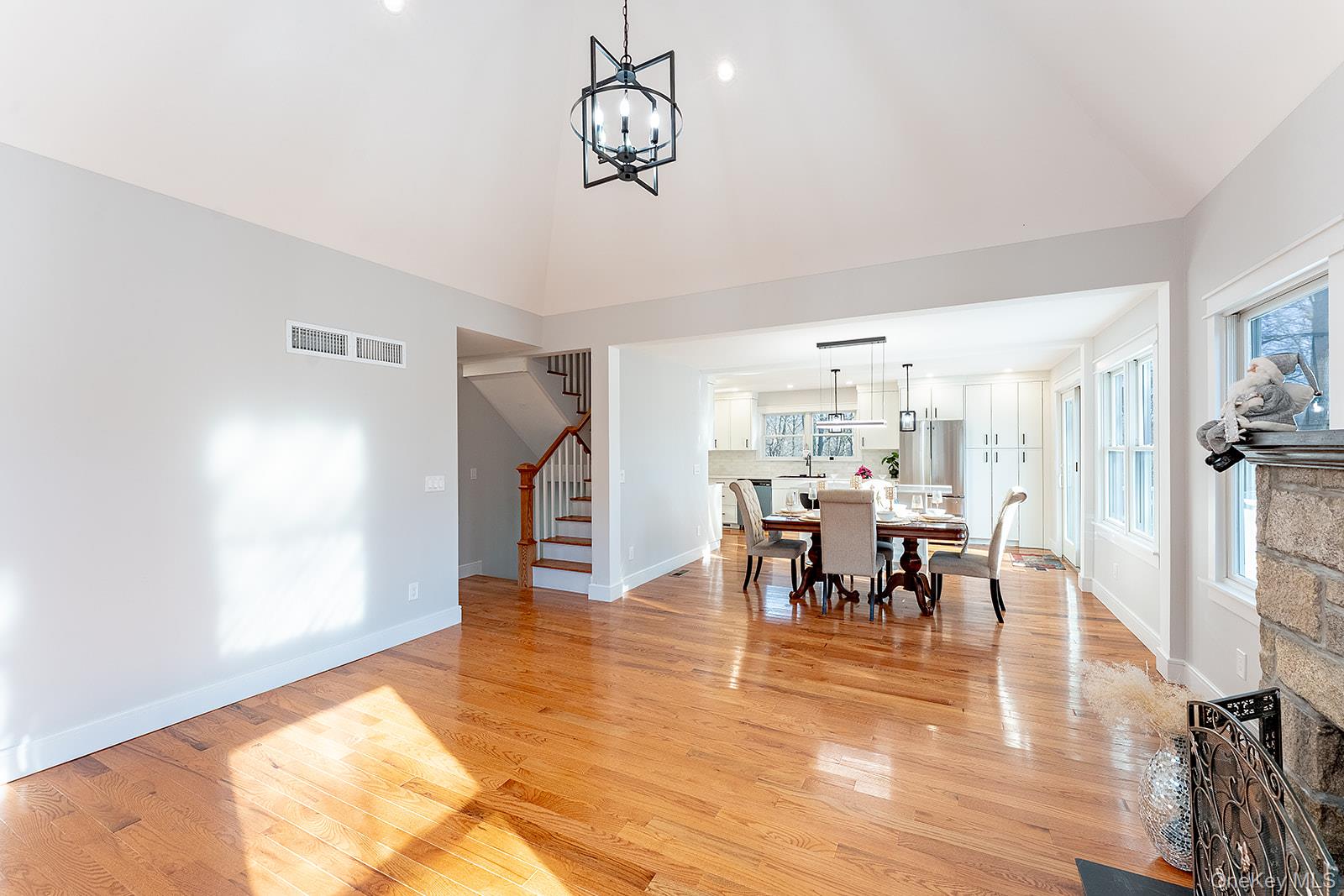 8 Overlook Court, Cortlandt Manor, NY 10567