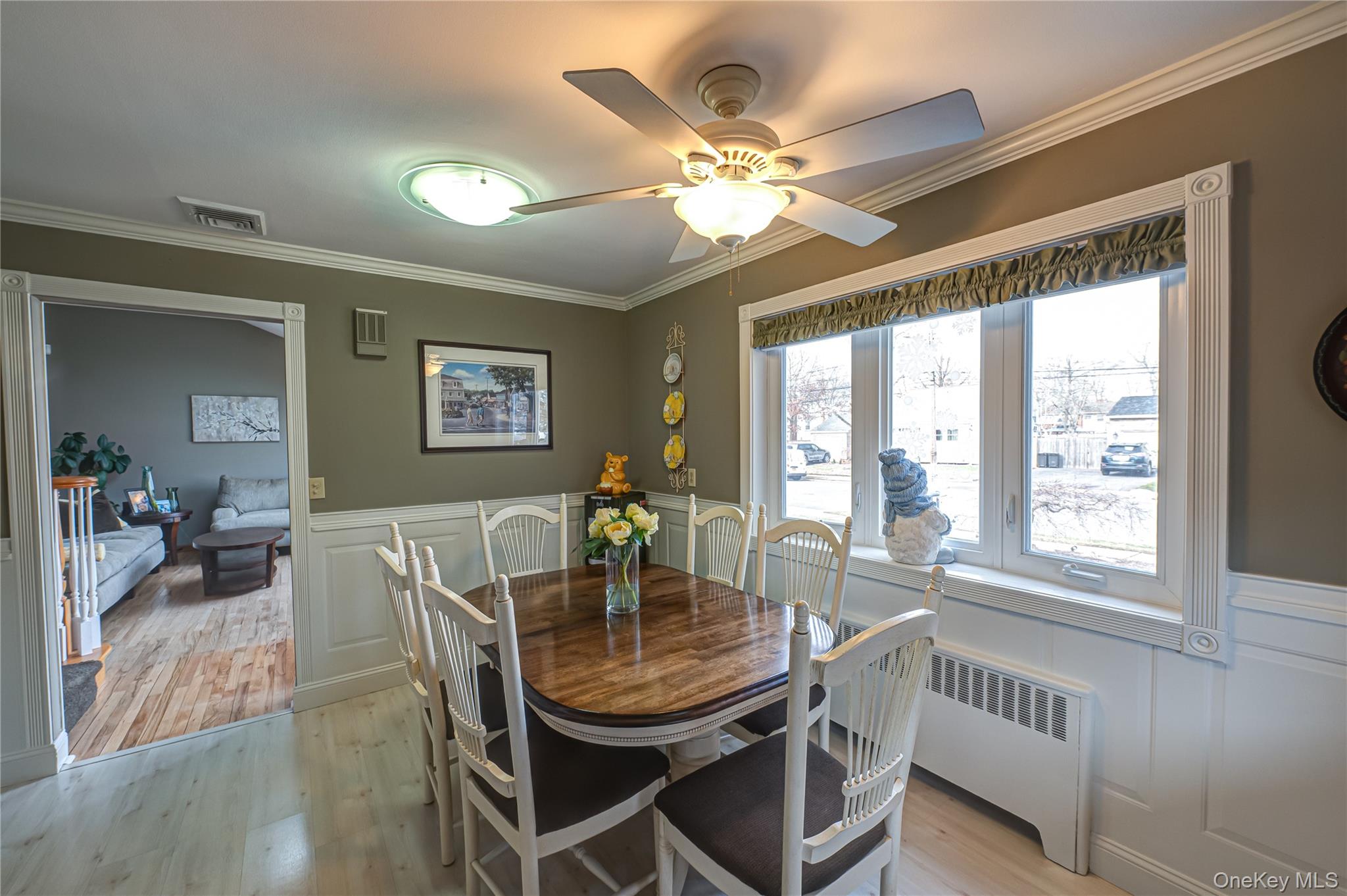 12 Ida Lane, North Babylon, NY 11703