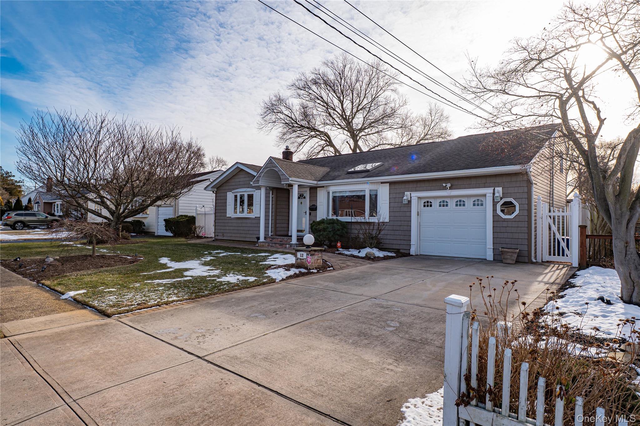 12 Ida Lane, North Babylon, NY 11703