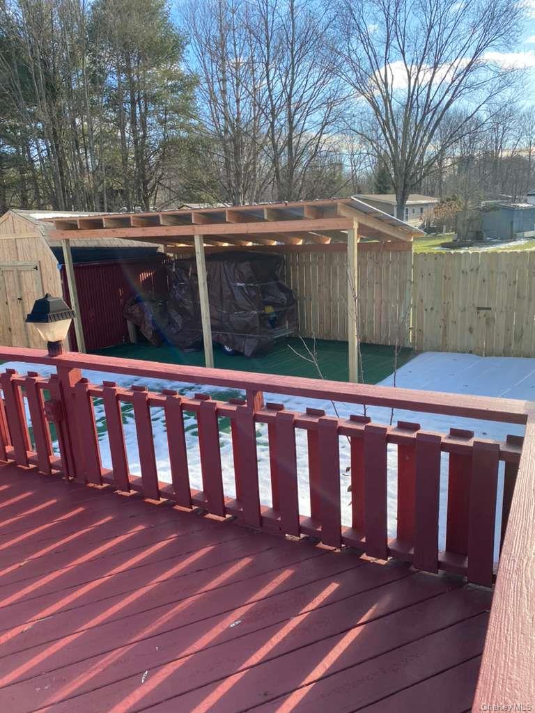 10 Dartmouth Court, Loch Sheldrake, NY 12759