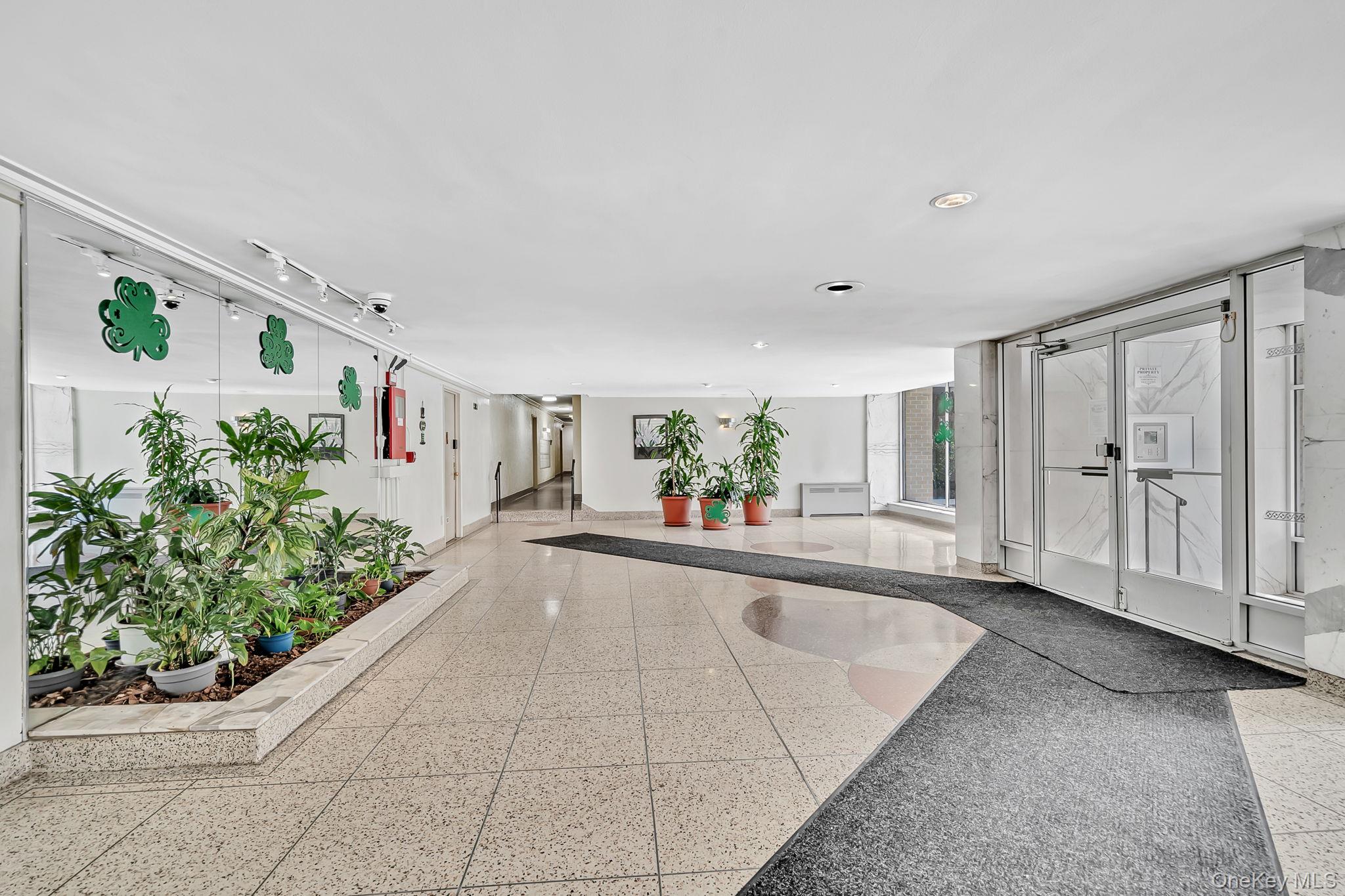 3 Sadore Lane # 1E, Yonkers, NY 10710