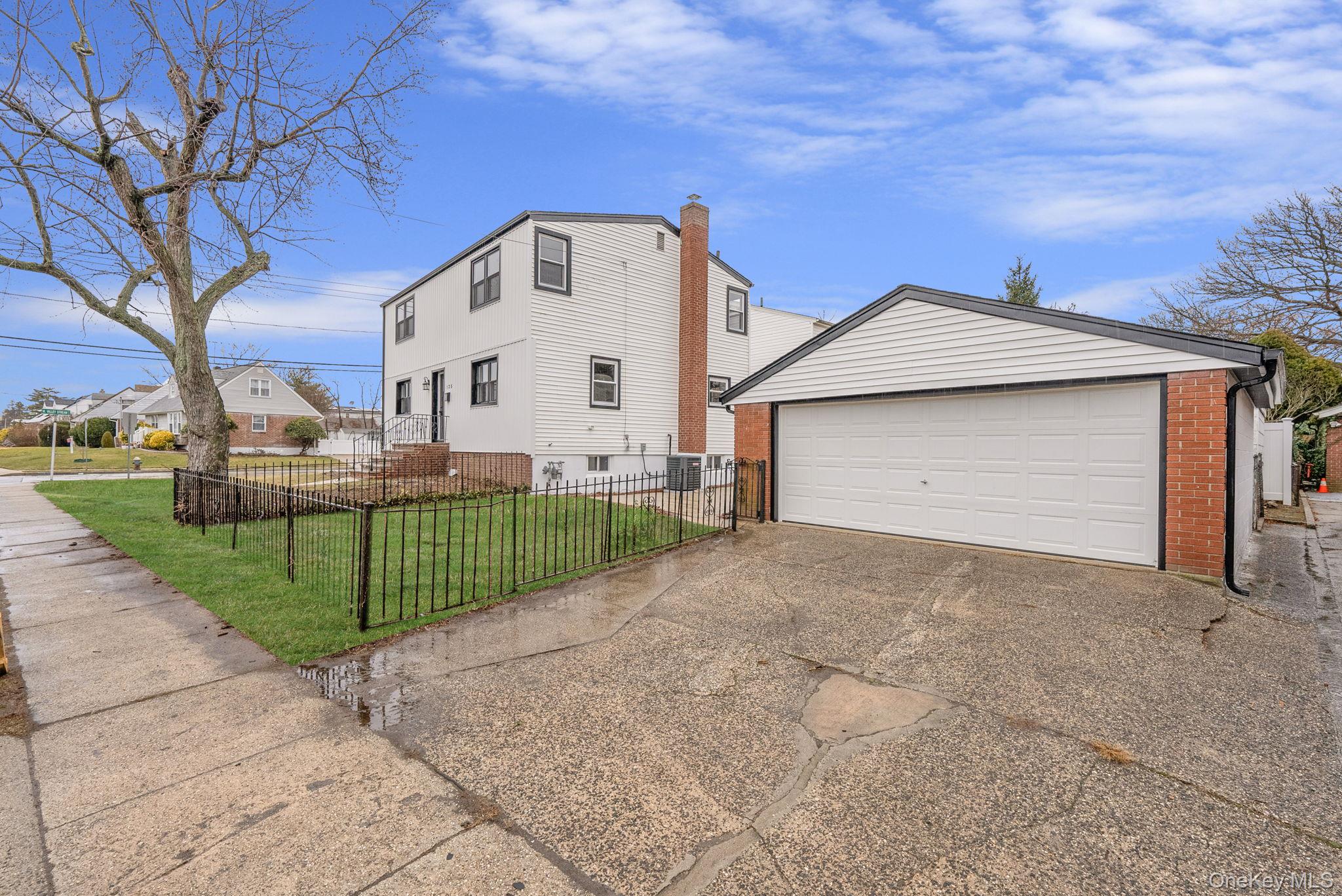 125 Boden Avenue, Valley Stream, NY 11580