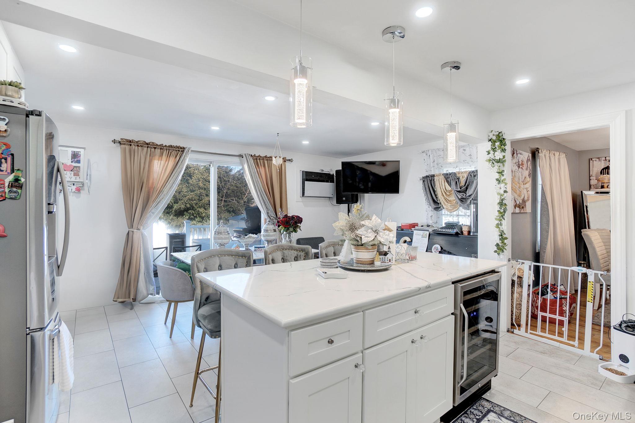 91 Cedar Road, Amityville, NY 11701