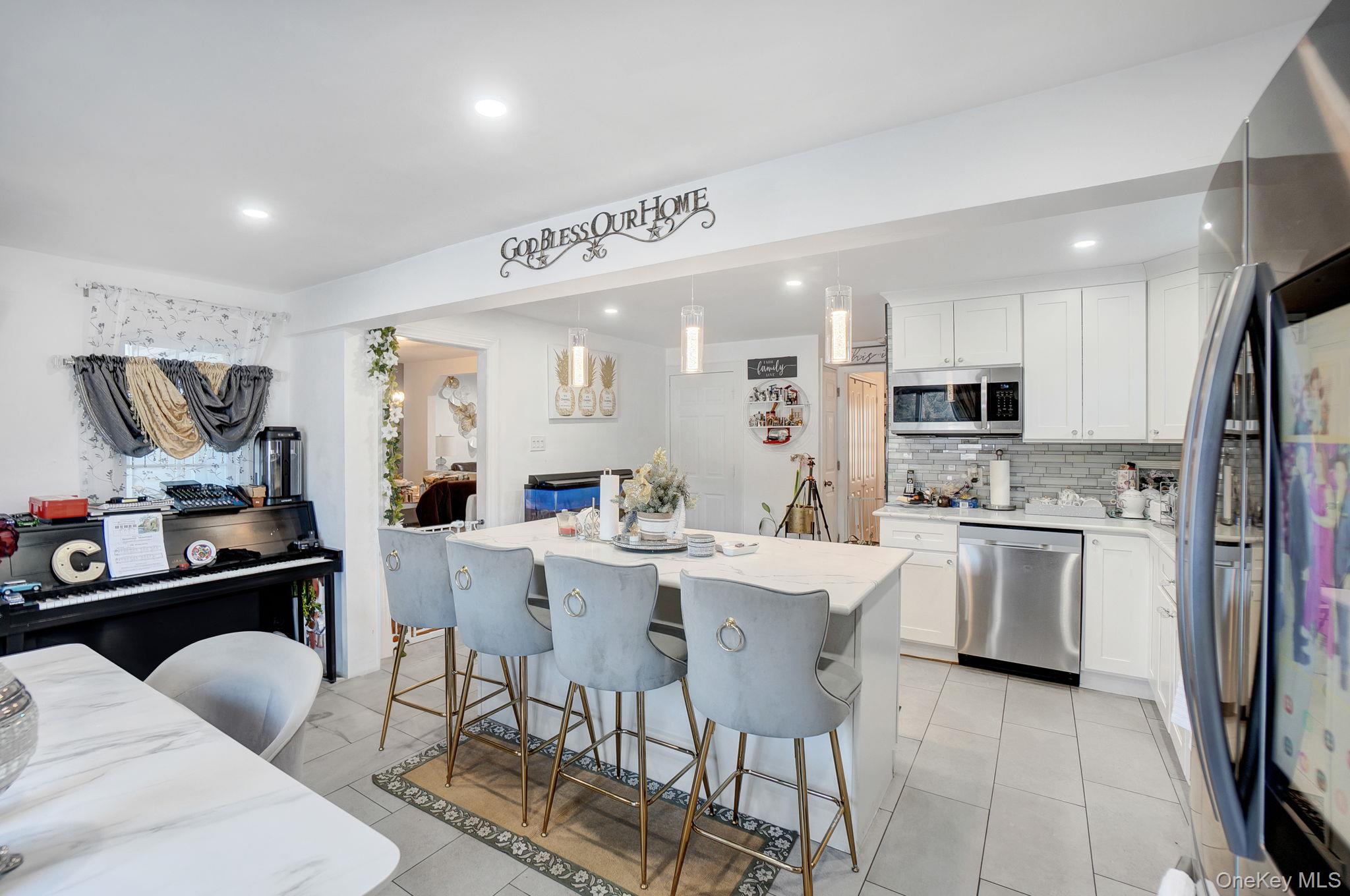 91 Cedar Road, Amityville, NY 11701