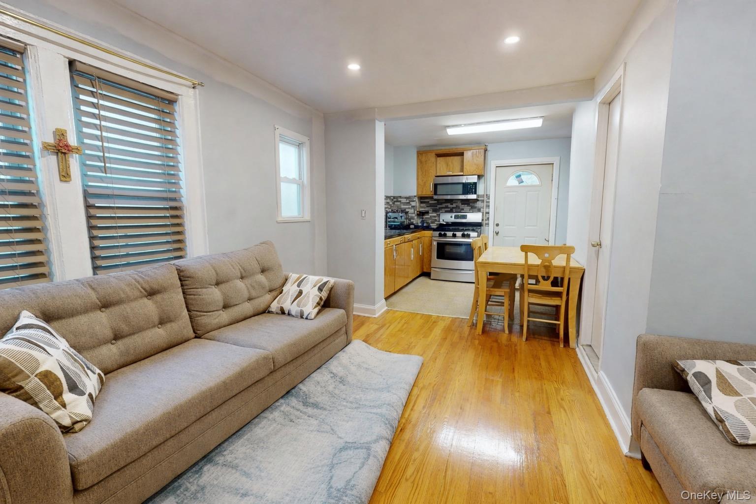 9456 199th Street, Hollis, NY 11423