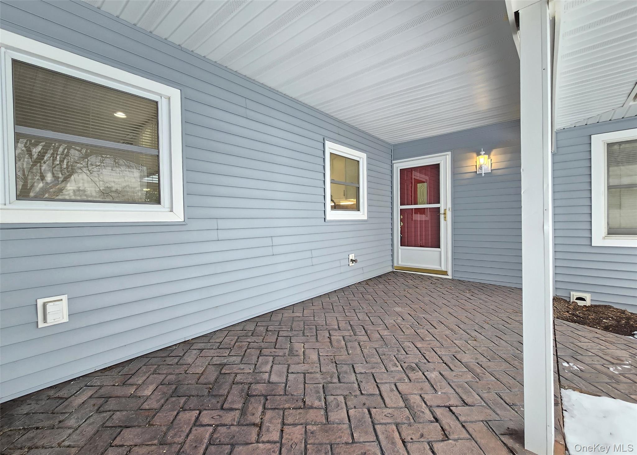 35 Segatogue Lane, South Setauket, NY 11720