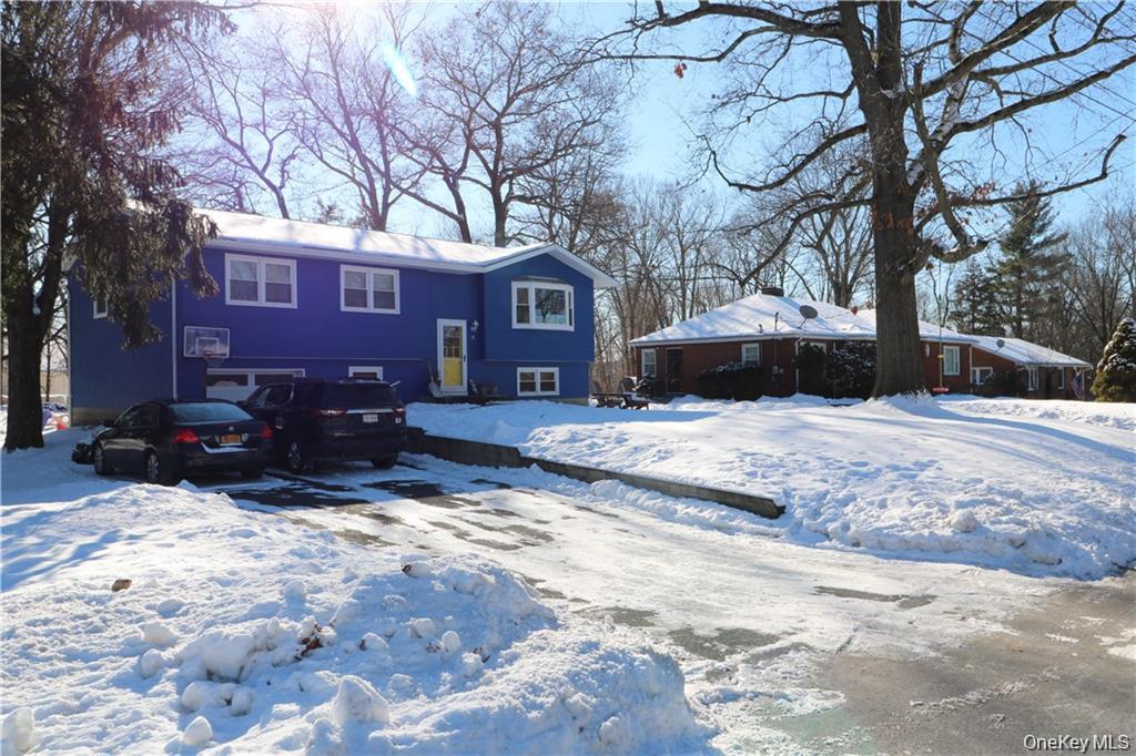 12 Round Lake Avenue, Monroe, NY 10950