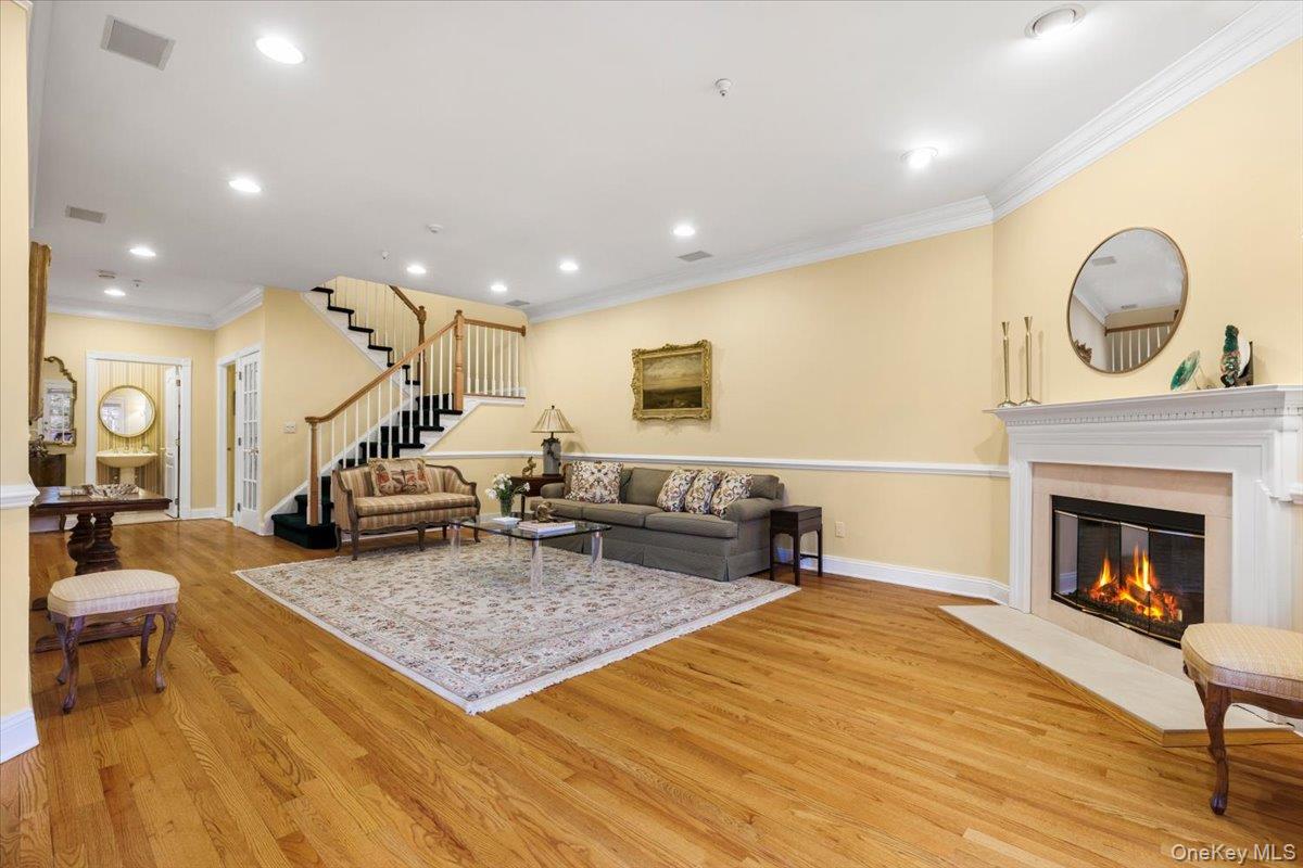 51 Club Pointe Drive, White Plains, NY 10605