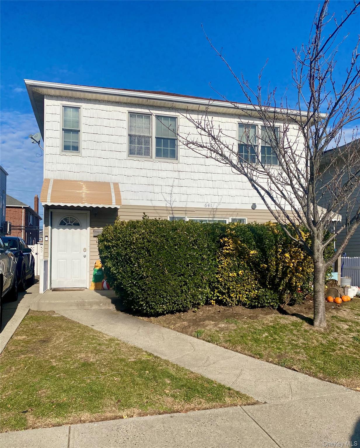 641 E Olive Street # upper, Long Beach, NY 11561