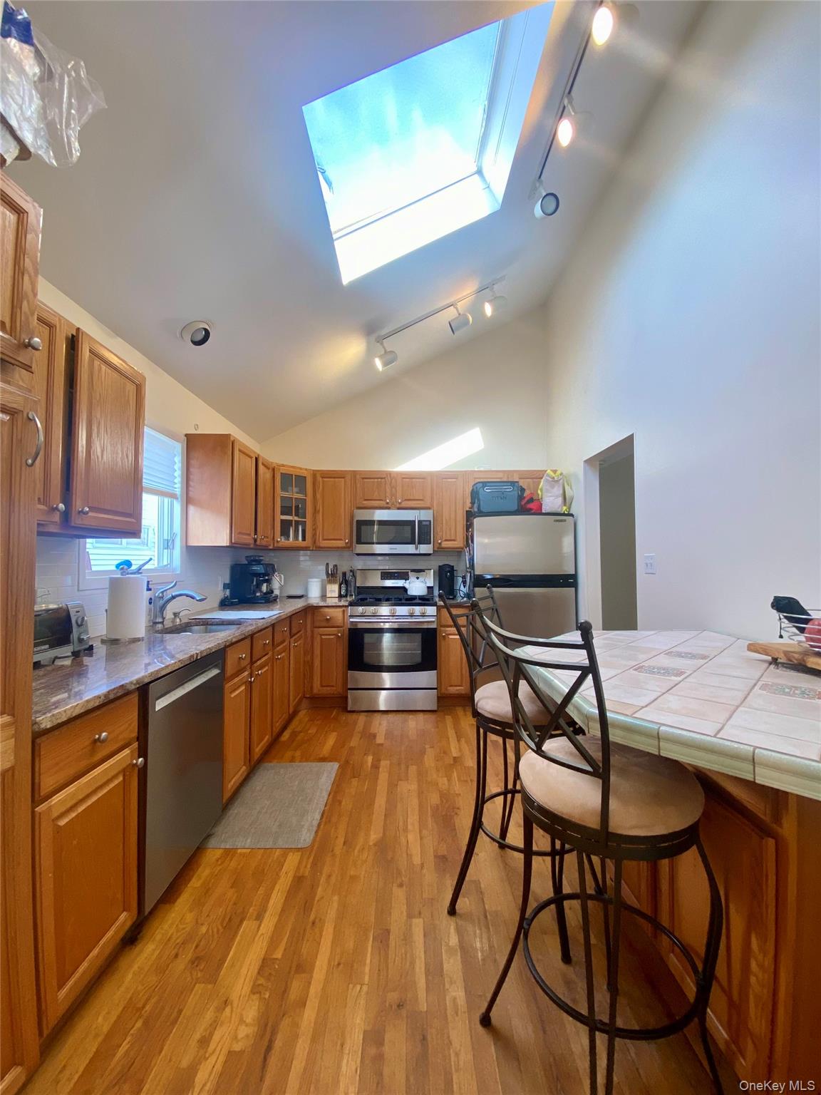 641 E Olive Street # upper, Long Beach, NY 11561