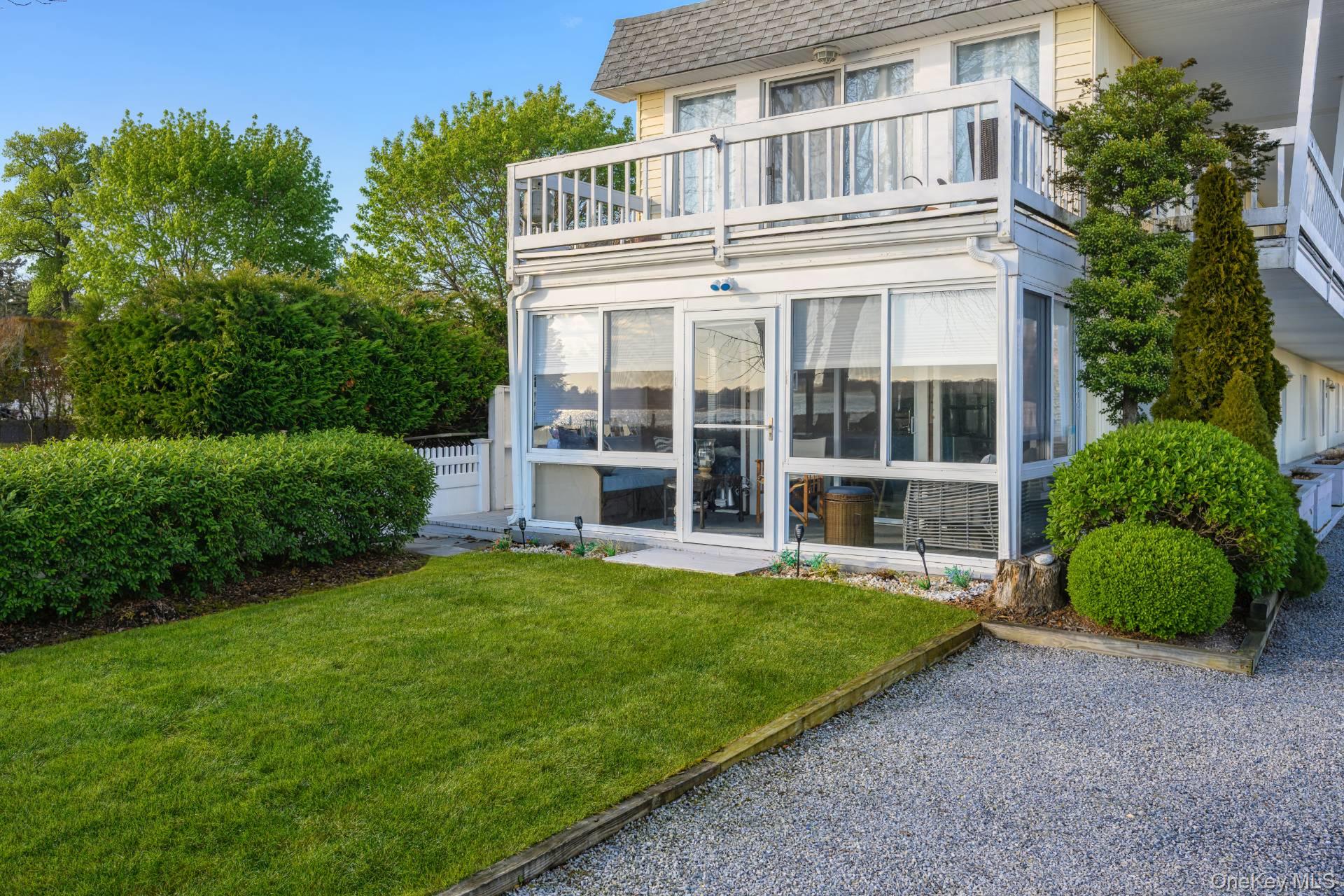 30 Little Neck Road # 18, Southampton, NY 11968