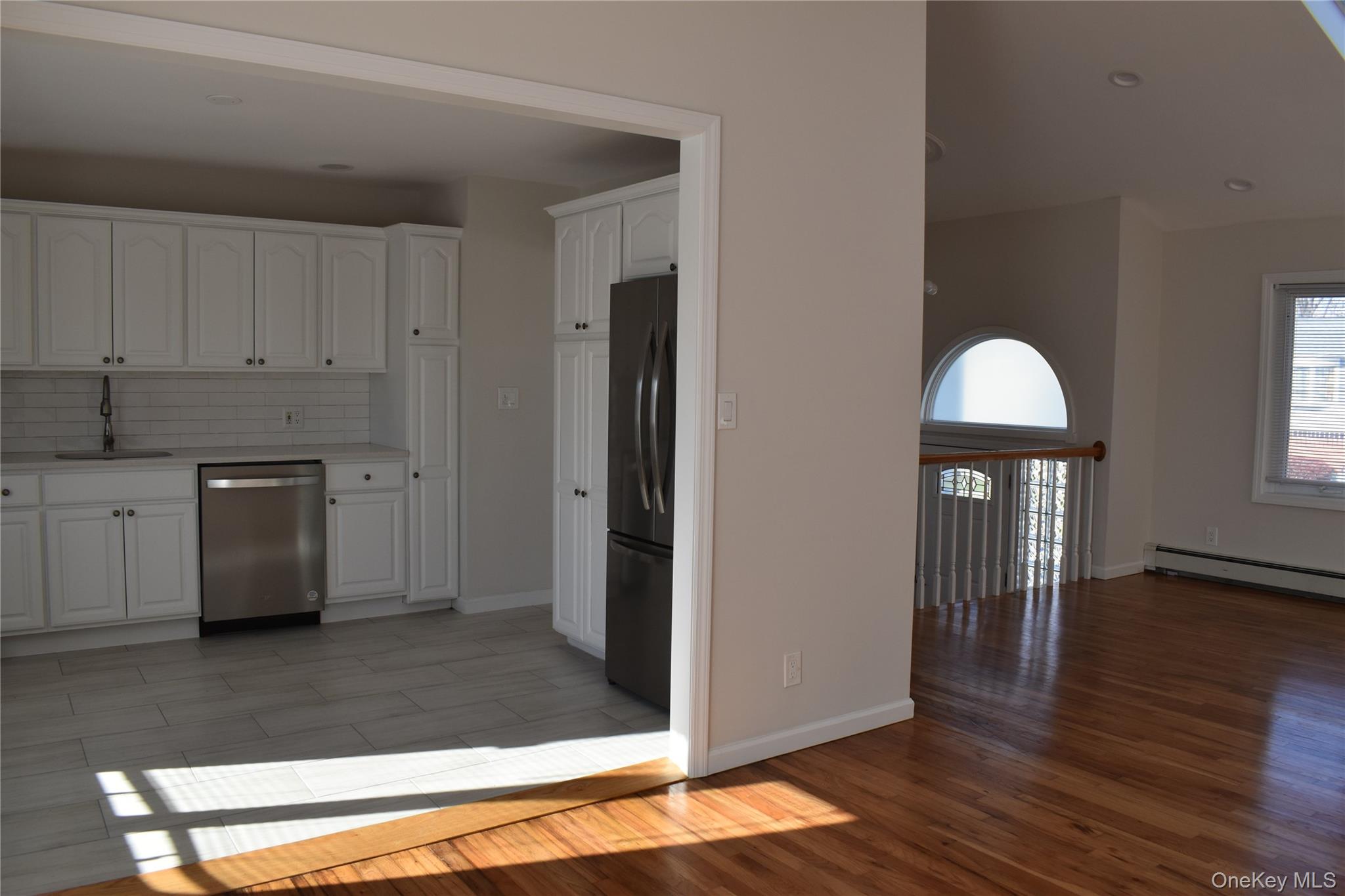 6 Geiger Place, Deer Park, NY 11729