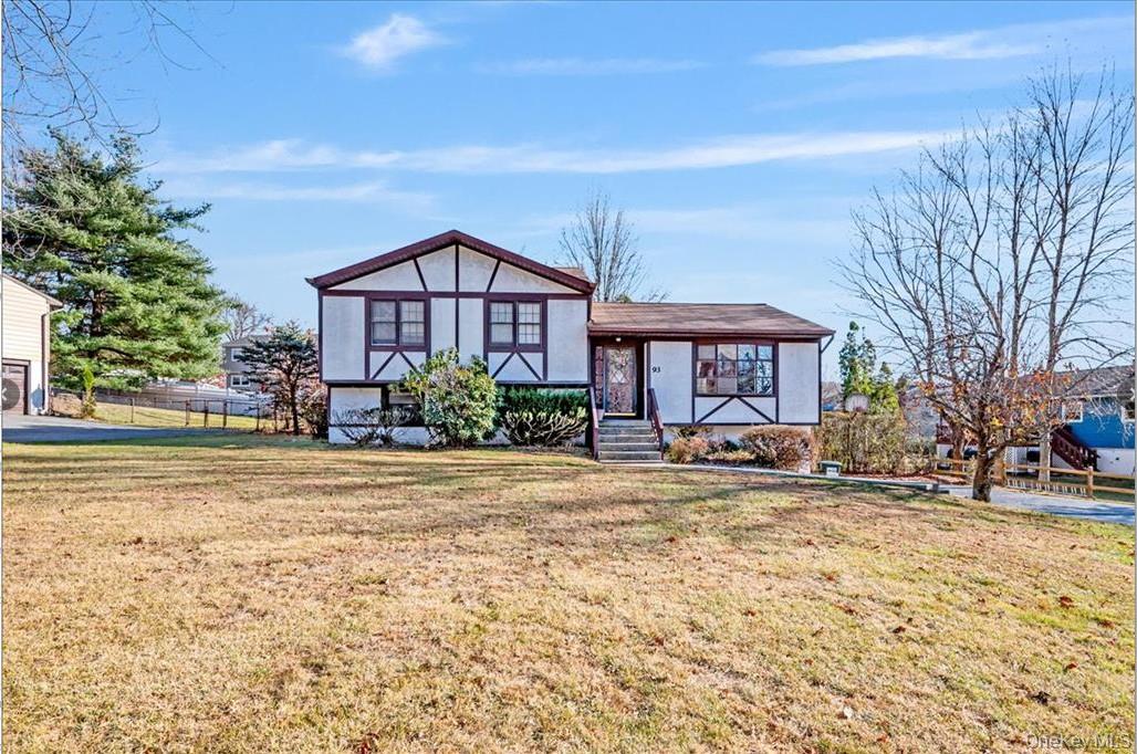 93 Capital Drive, Washingtonville, NY 10992