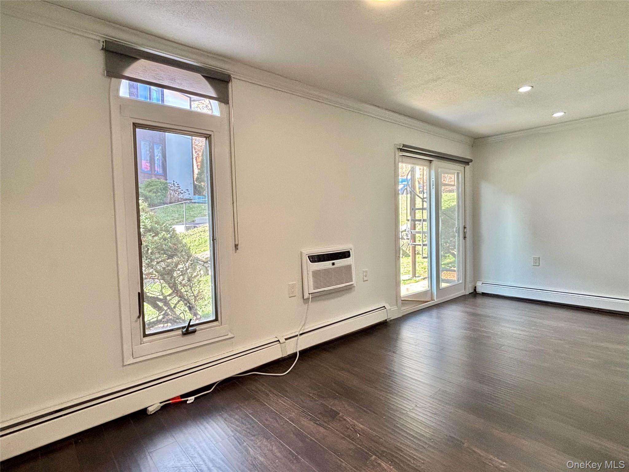 12 Granada Crescent # 12, White Plains, NY 10603