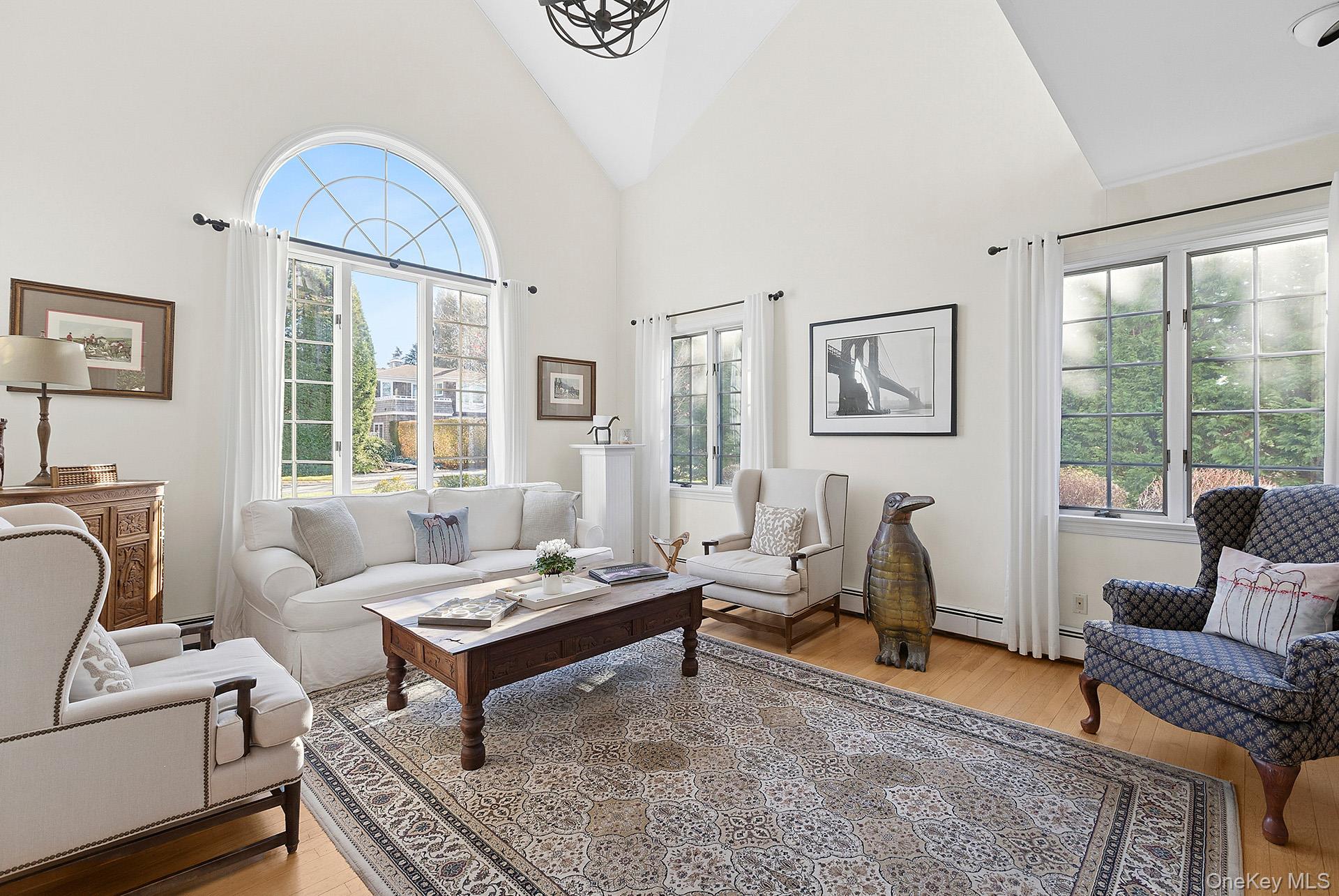 87 Gould Street, East Hampton, NY 11937