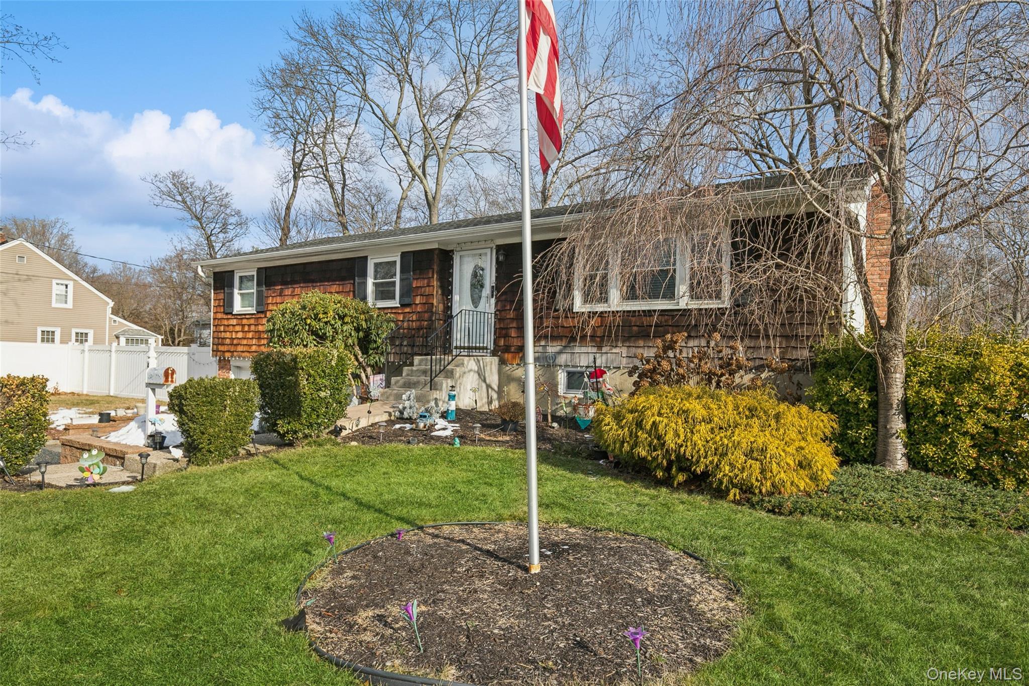 49 Admiral Street, Port Jefferson Station, NY 11776