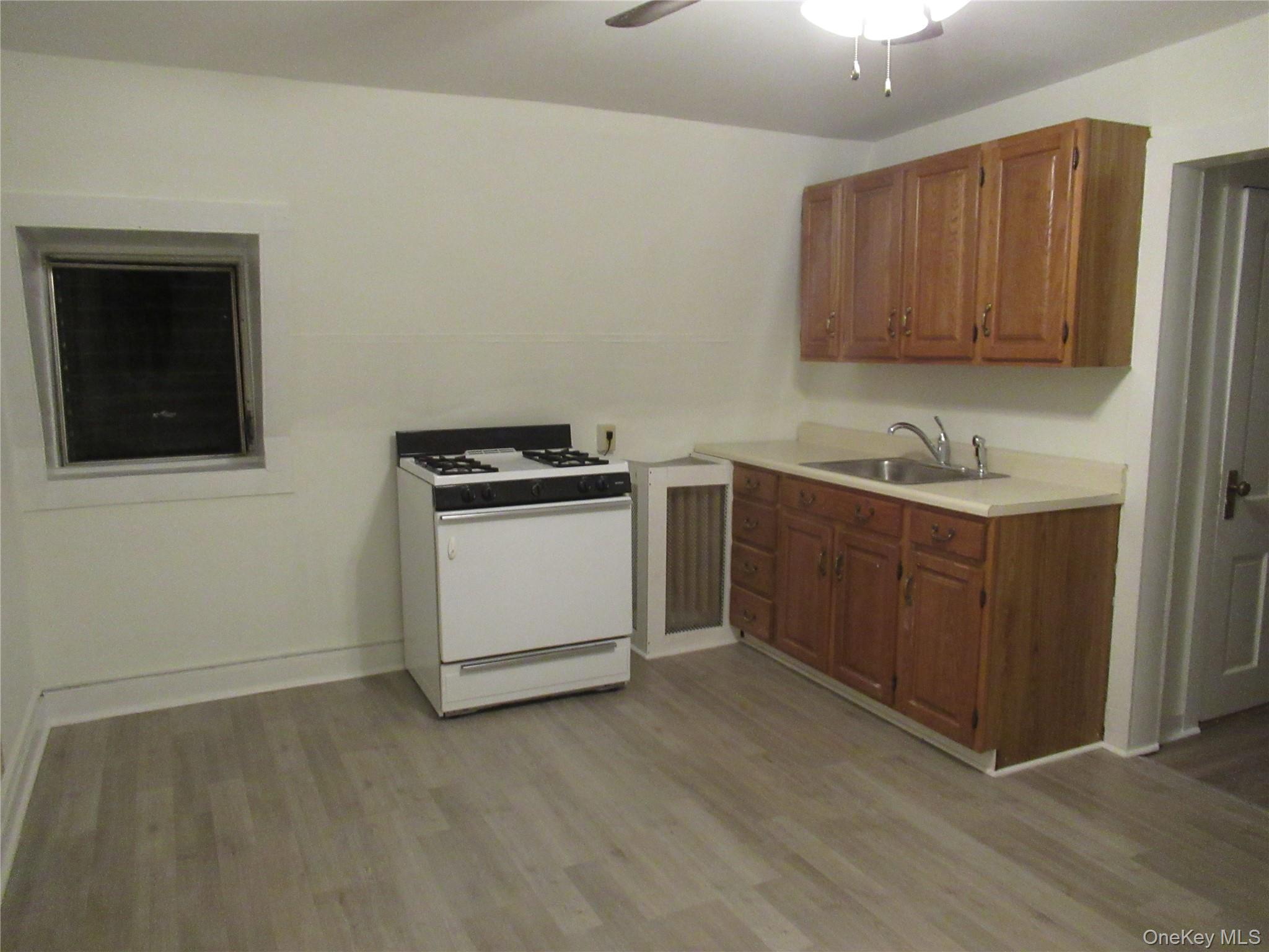 26 Oakland Avenue # 3F, Warwick, NY 10990