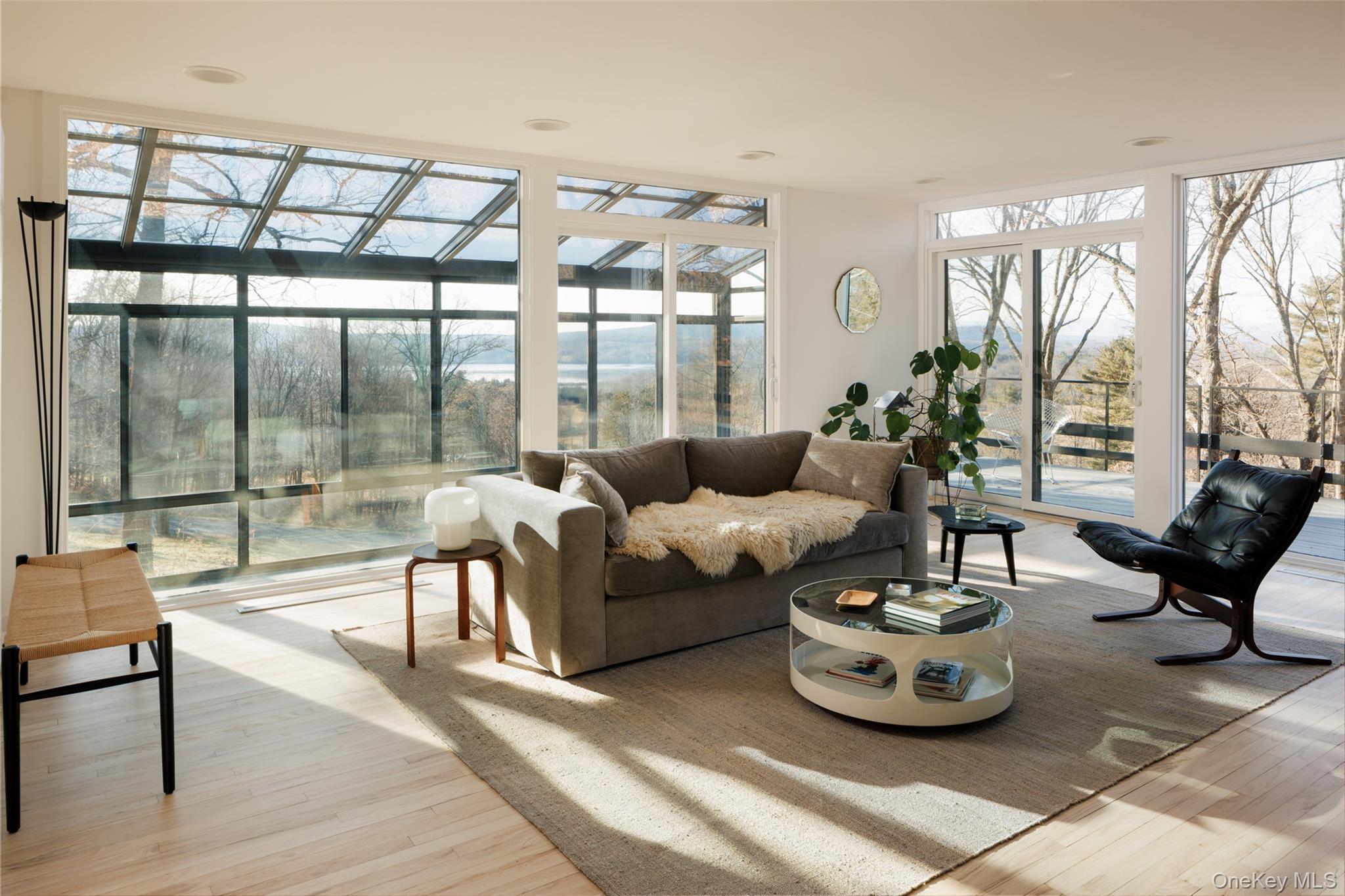 110 Old Albany Post Road, Rhinebeck, NY 12572