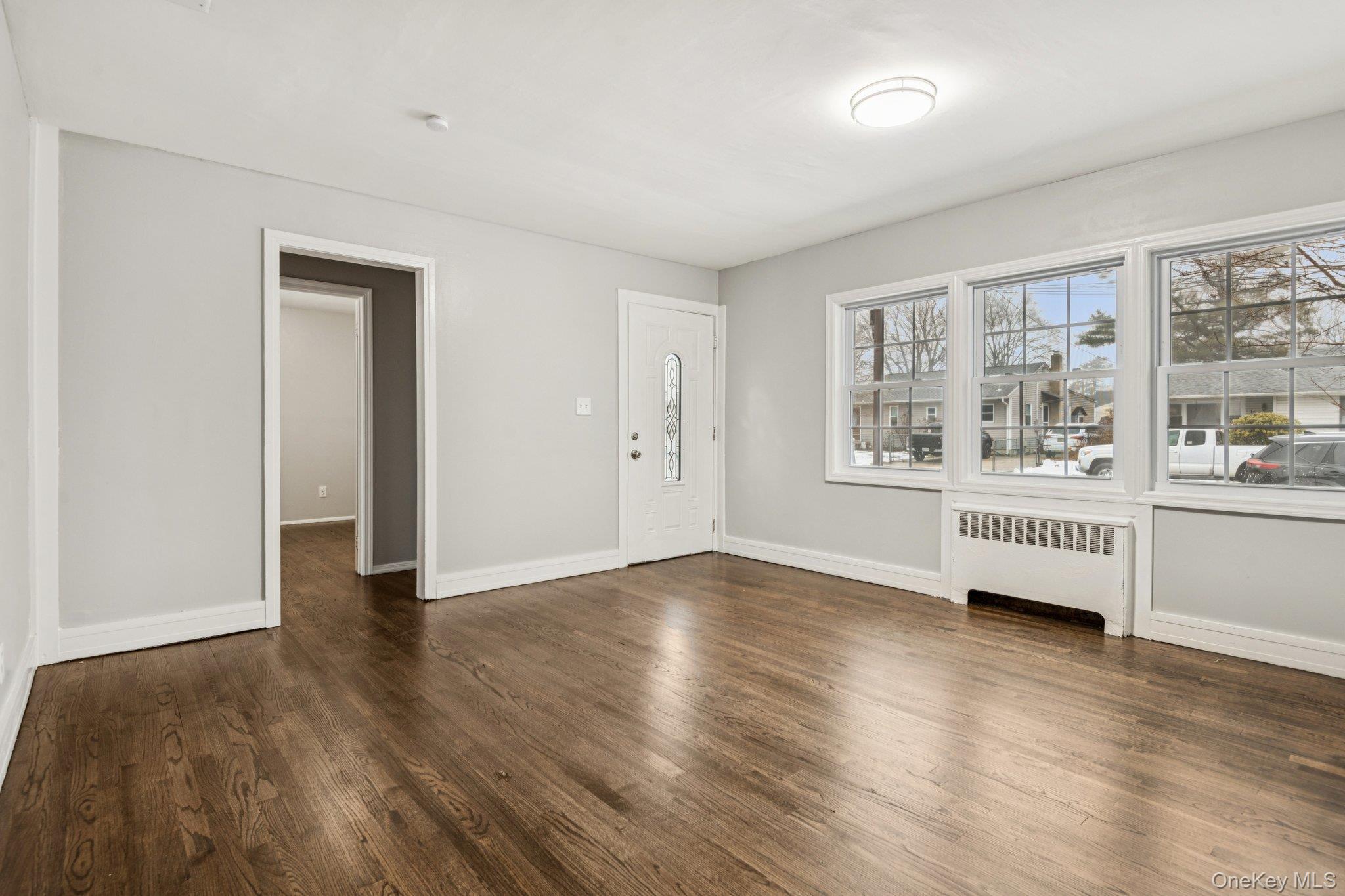 16 Belgrave Avenue, Bay Shore, NY 11706