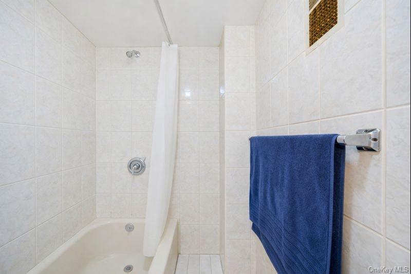 146 Terrace Avenue, Elmont, NY 11003