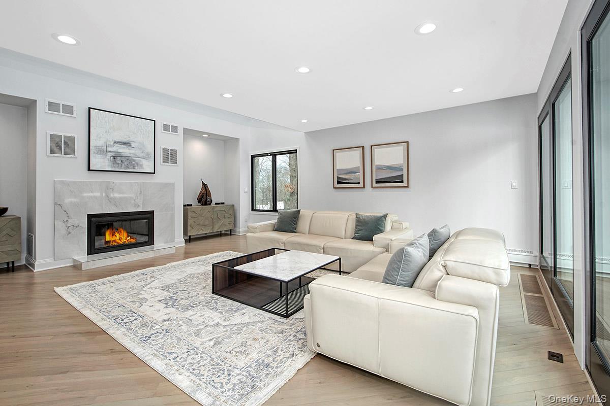 2 Whippoorwill Close, Chappaqua, NY 10514