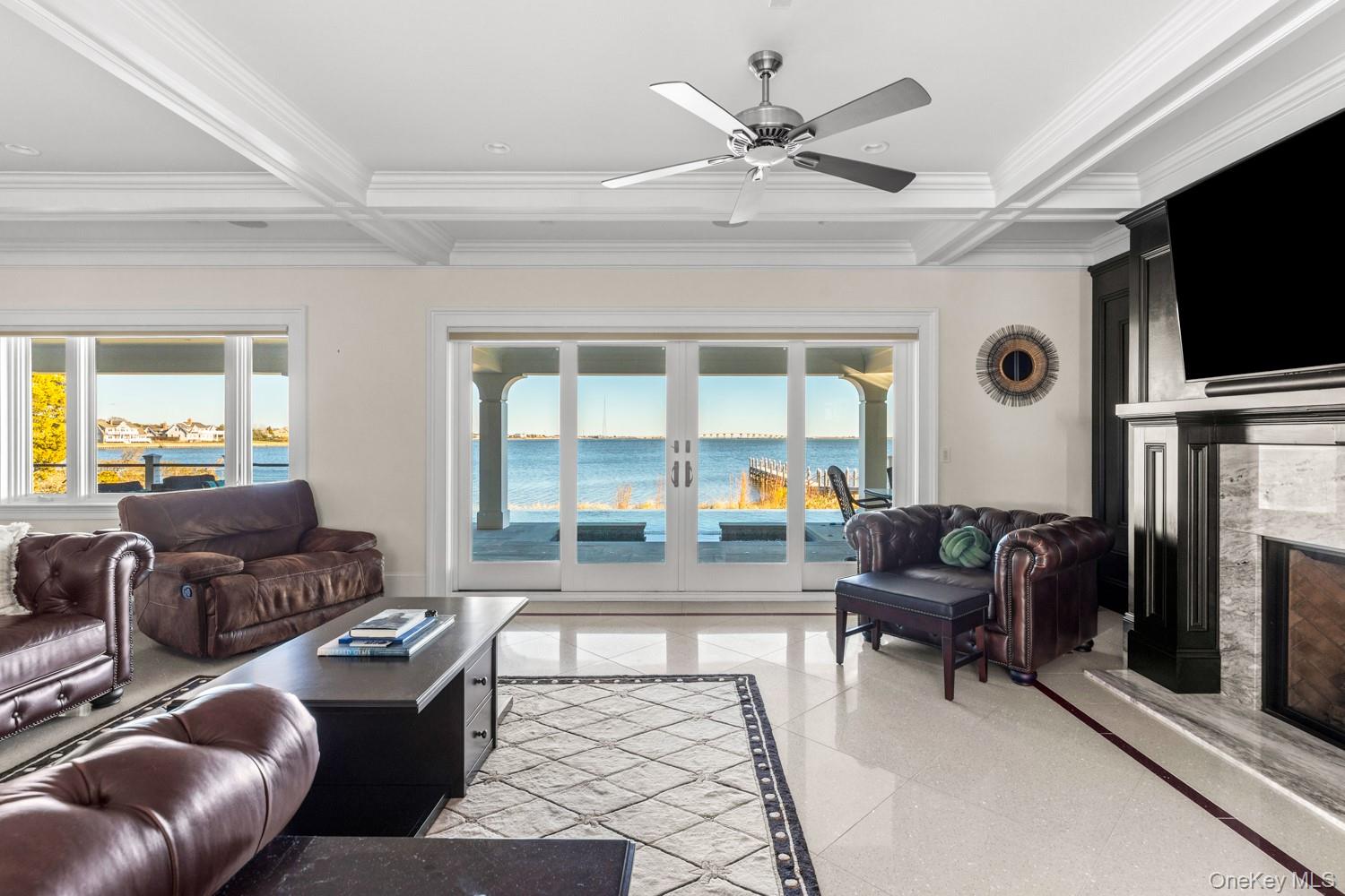 17 Ludlow Lane, Hampton Bays, NY 11946