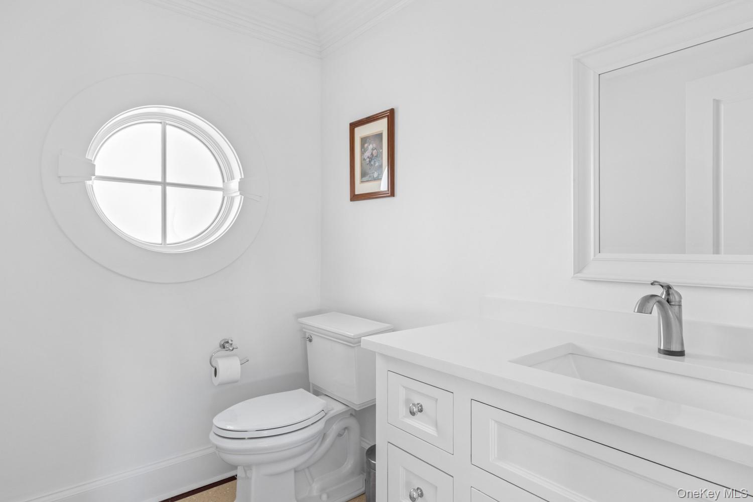 17 Ludlow Lane, Hampton Bays, NY 11946