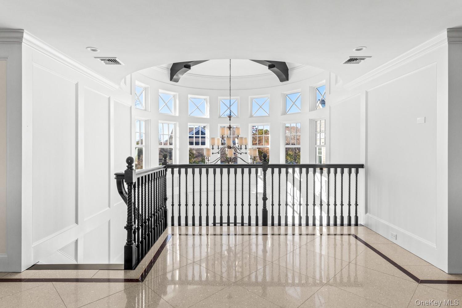 17 Ludlow Lane, Hampton Bays, NY 11946