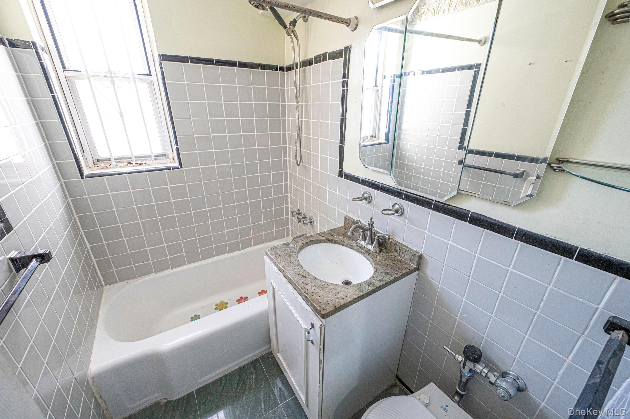 2552 E 7 Street # 1H, Brooklyn, NY 11235