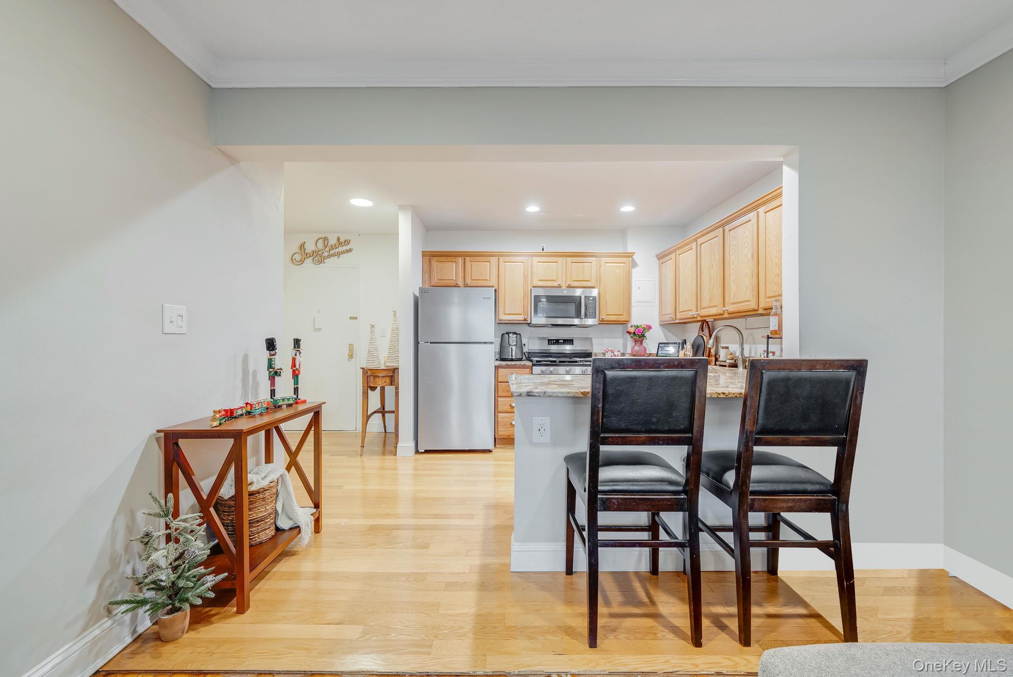 124 Smith Street # 3F, Freeport, NY 11520