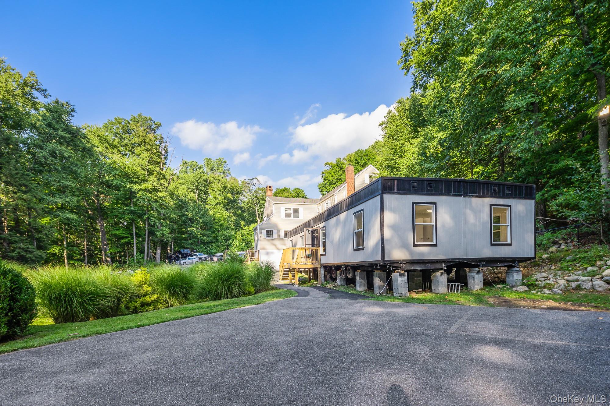 996 Haverstraw Road, Suffern, NY 10901