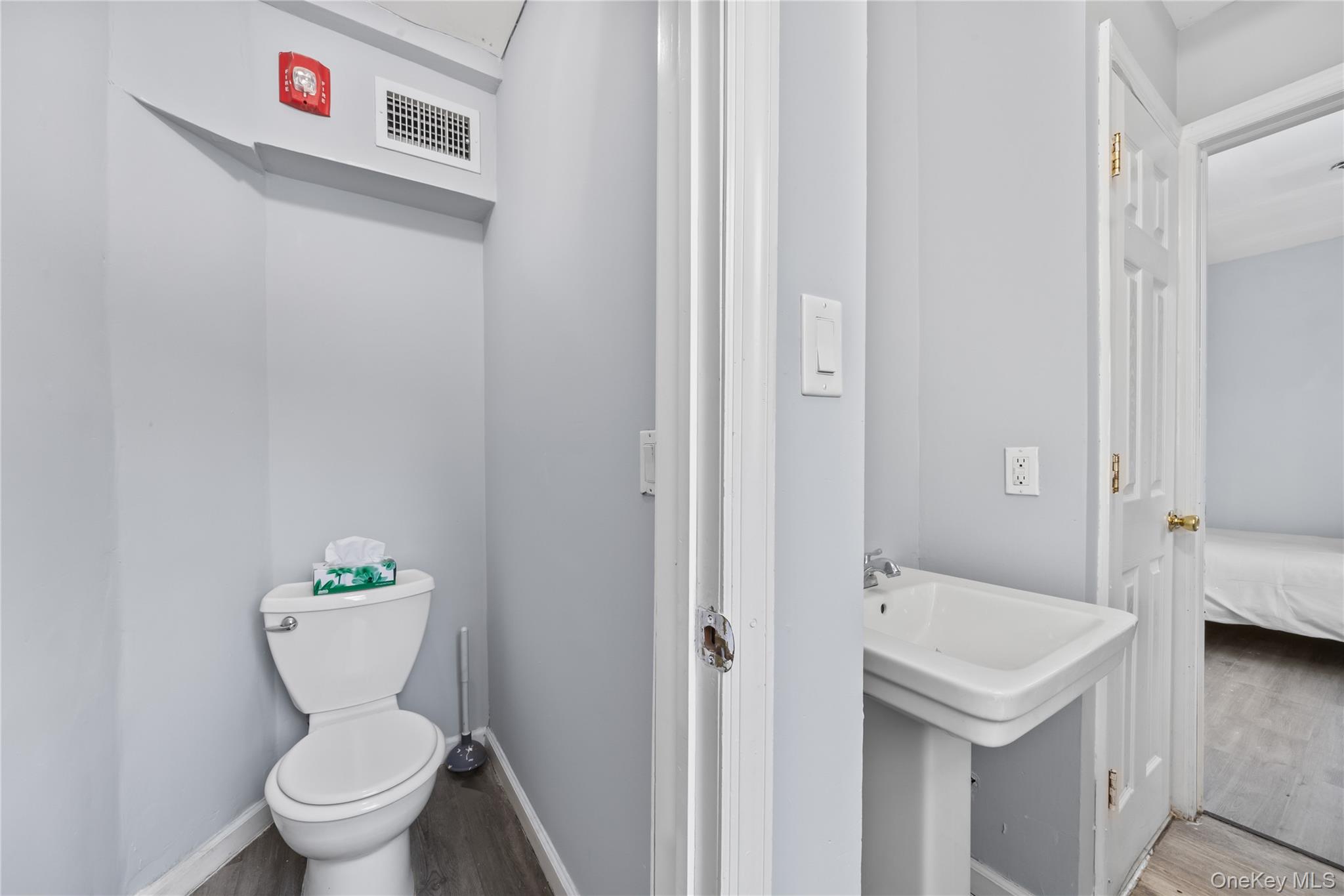 996 Haverstraw Road, Suffern, NY 10901