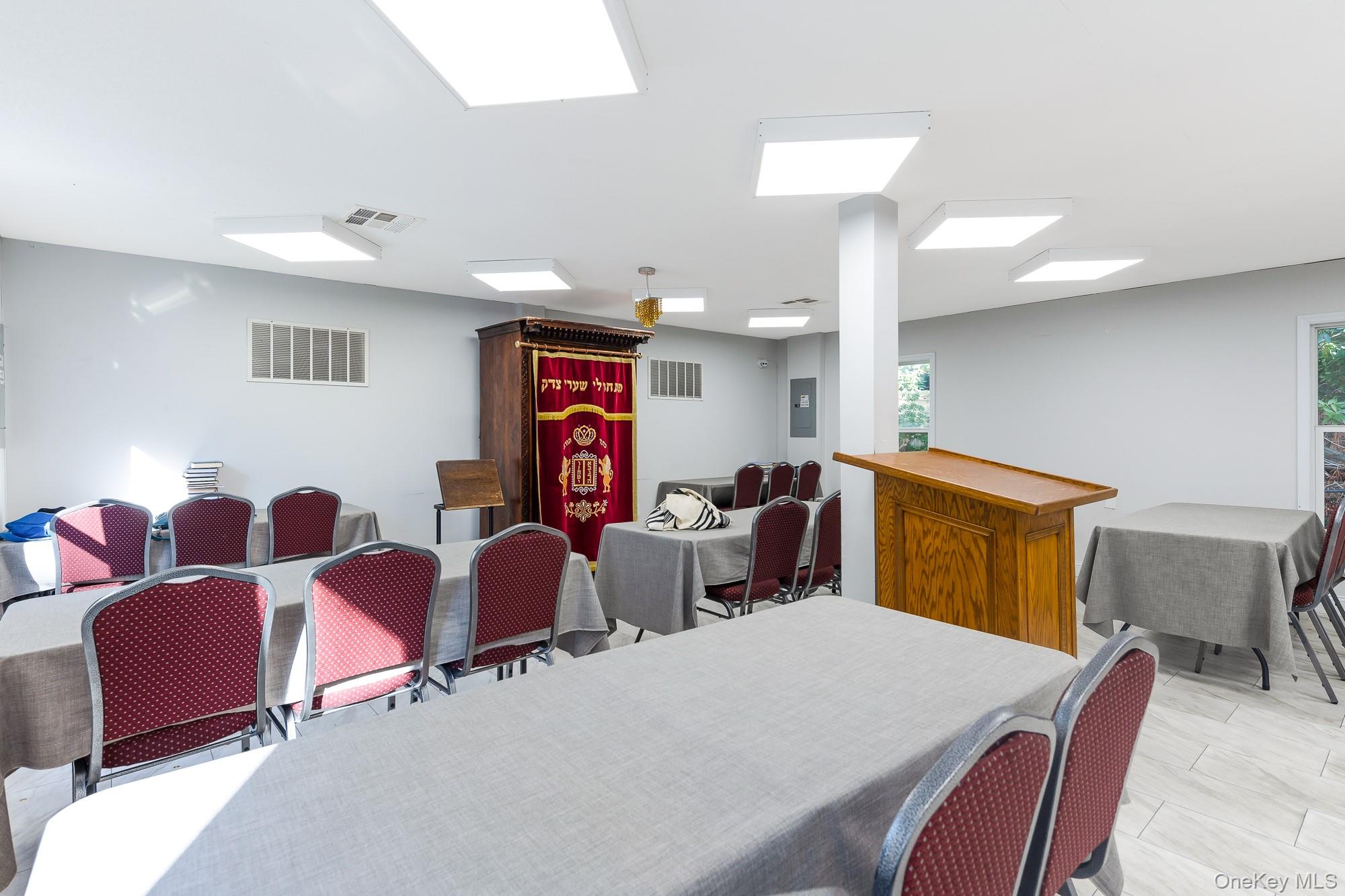 996 Haverstraw Road, Suffern, NY 10901