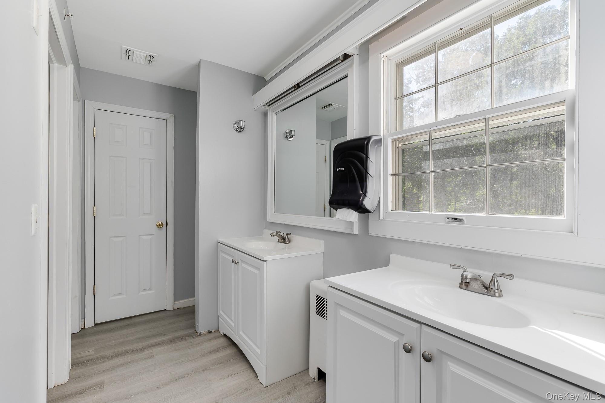 996 Haverstraw Road, Suffern, NY 10901