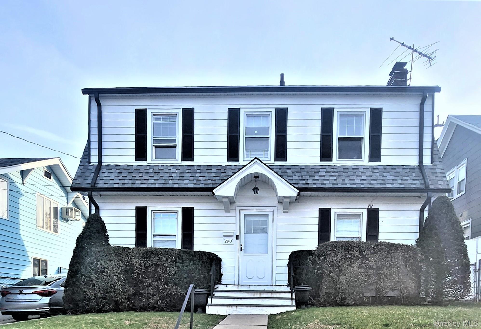 290 Roberts Avenue, Yonkers, NY 10703