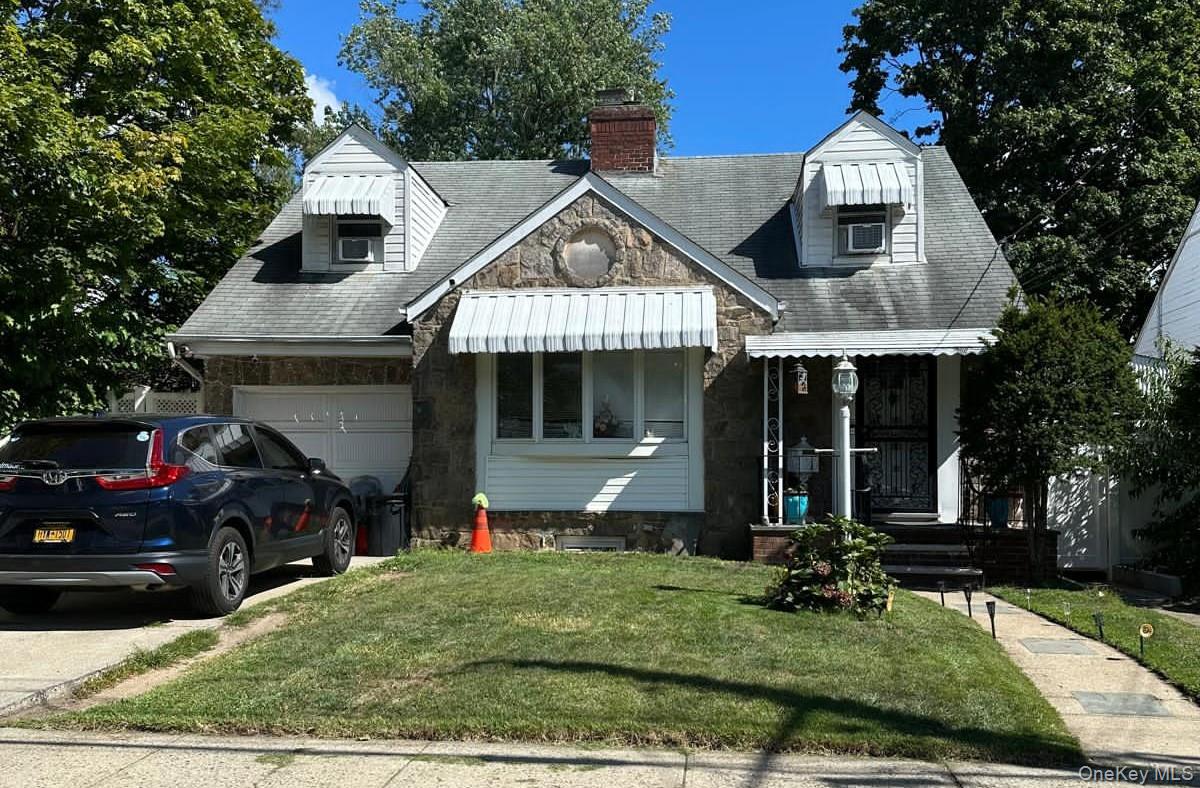 613 Adams Avenue, Hempstead, NY 11552