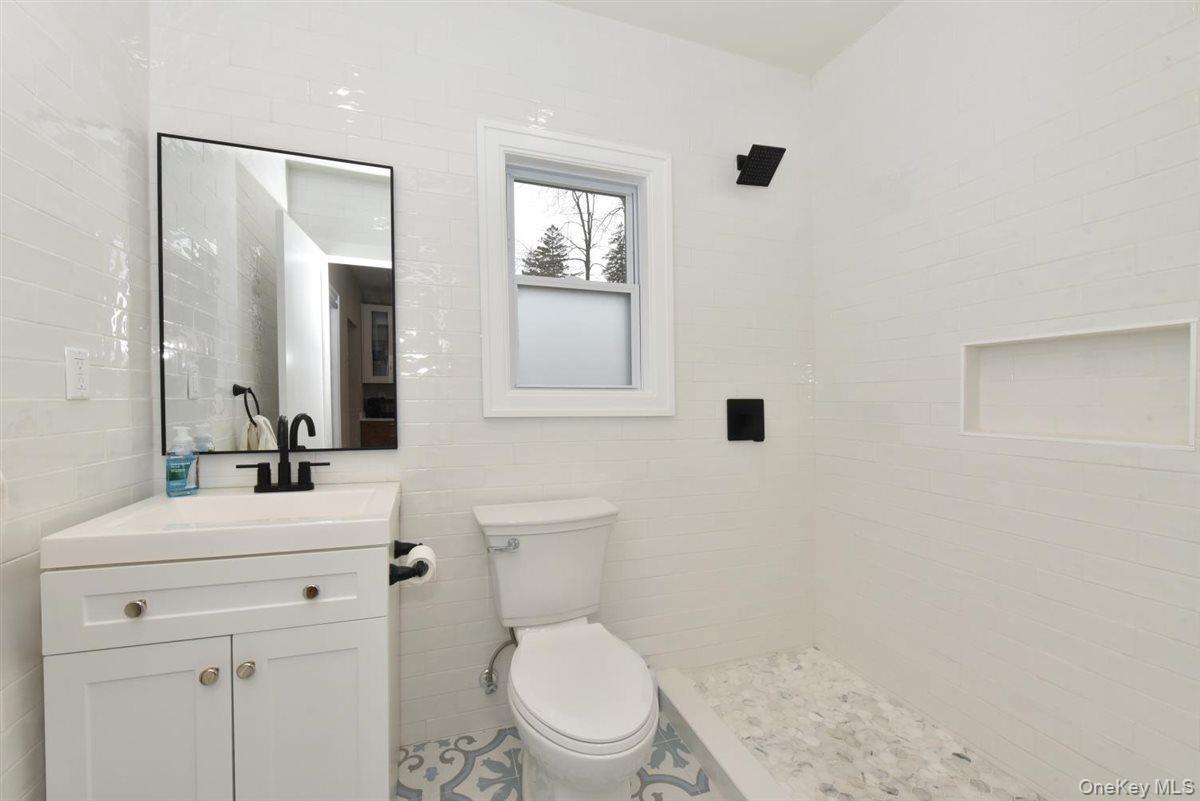 115 N Bergen Place, Freeport, NY 11520