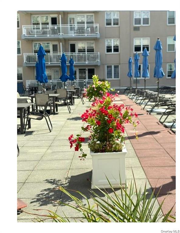 522 Shore Road # 1D, Long Beach, NY 11561