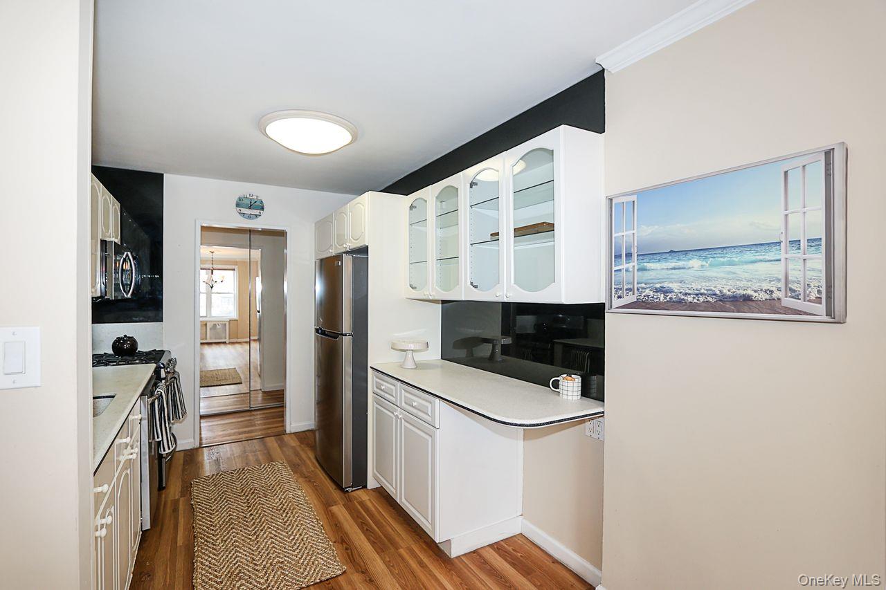 522 Shore Road # 1D, Long Beach, NY 11561