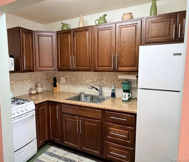 4716 Wilshire # #k-16, Oakdale, NY 11769