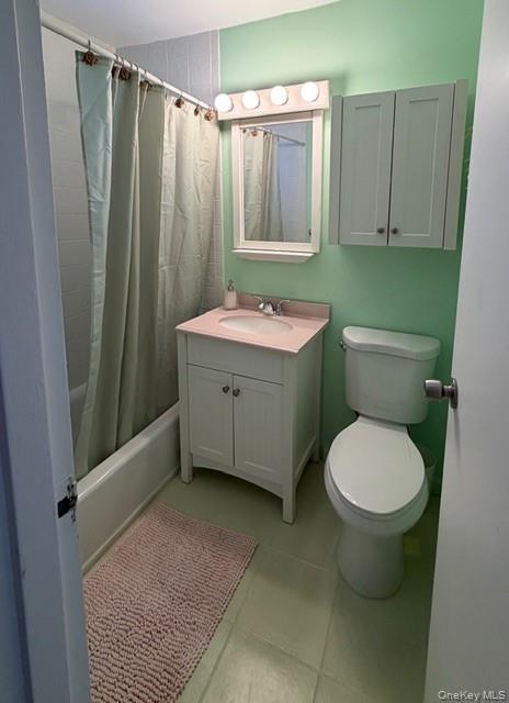 4716 Wilshire # #k-16, Oakdale, NY 11769