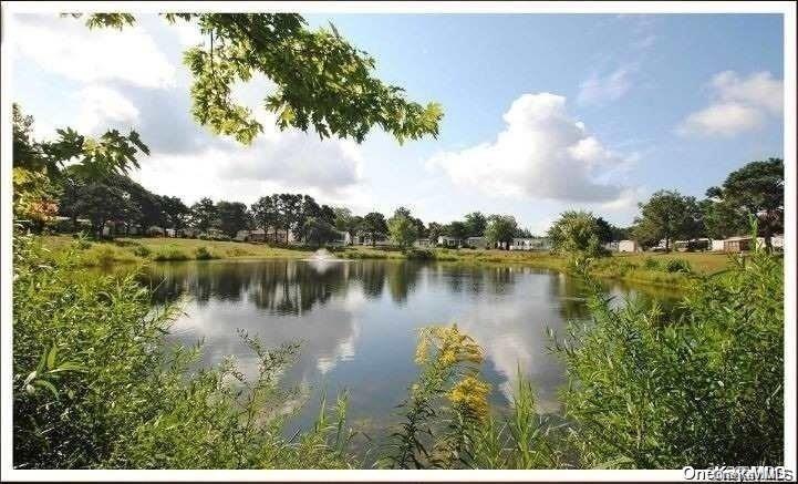 164 Village Circle W, Manorville, NY 11949