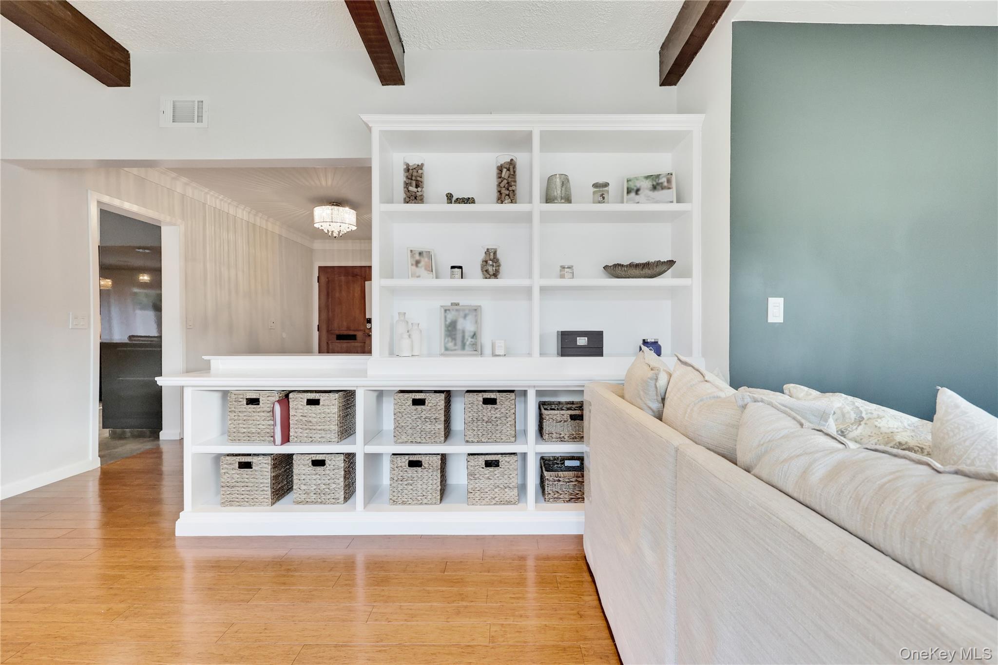 41 Erick Avenue, Hewlett, NY 11557